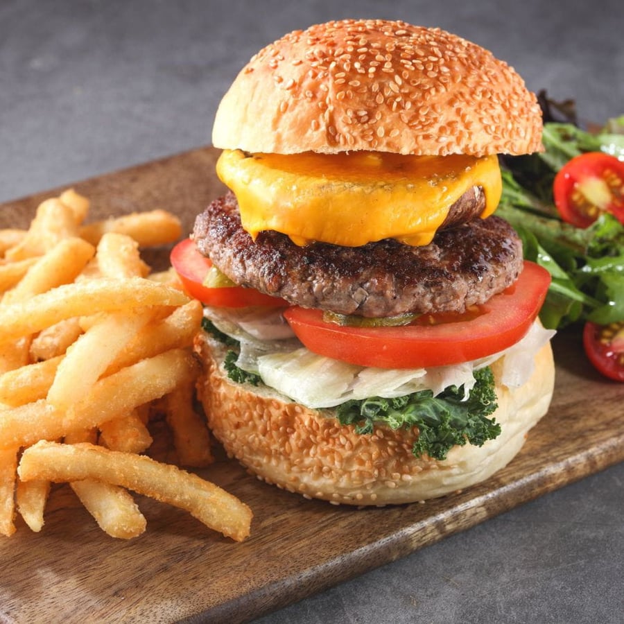 Tom Bar + Grill 3