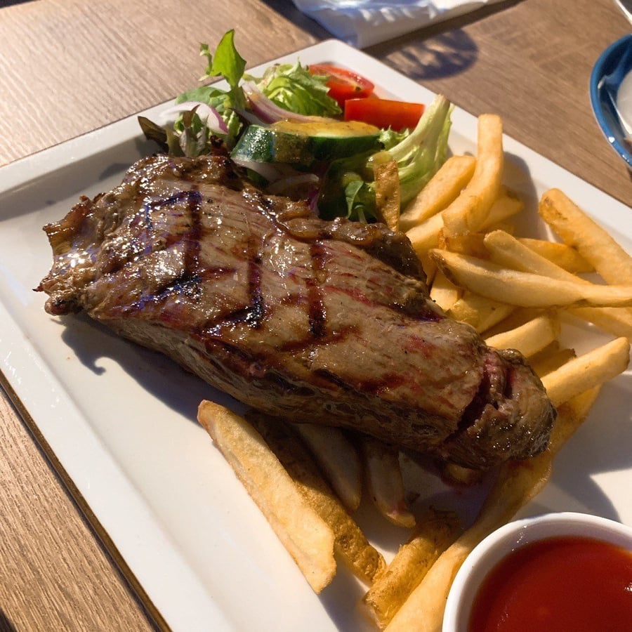 Riverside Grill