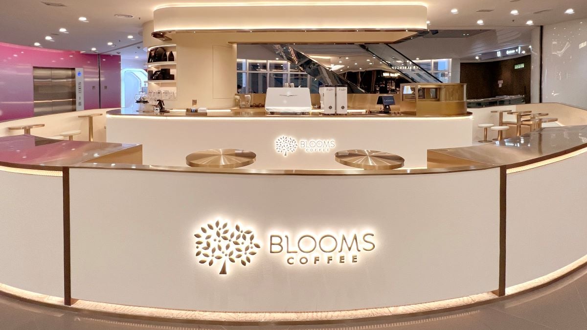 BLOOMS COFFEE 3
