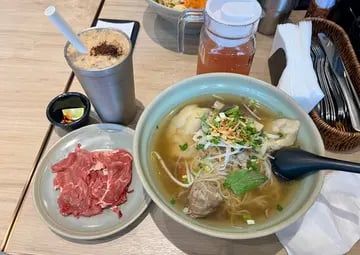 春嬌 + 榮式燒雞扒 4