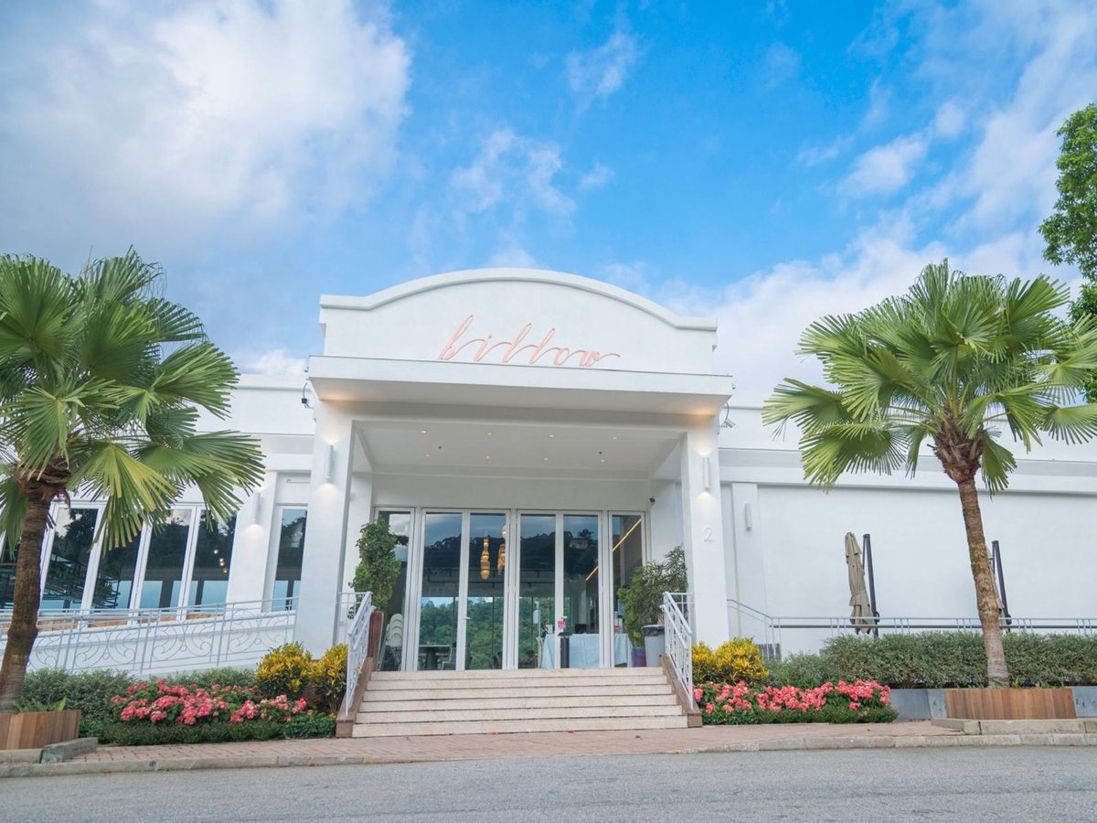 Billow Bar Seafood Bistro