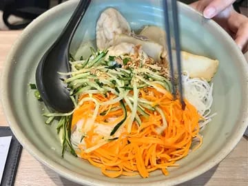 春嬌 + 榮式燒雞扒 5