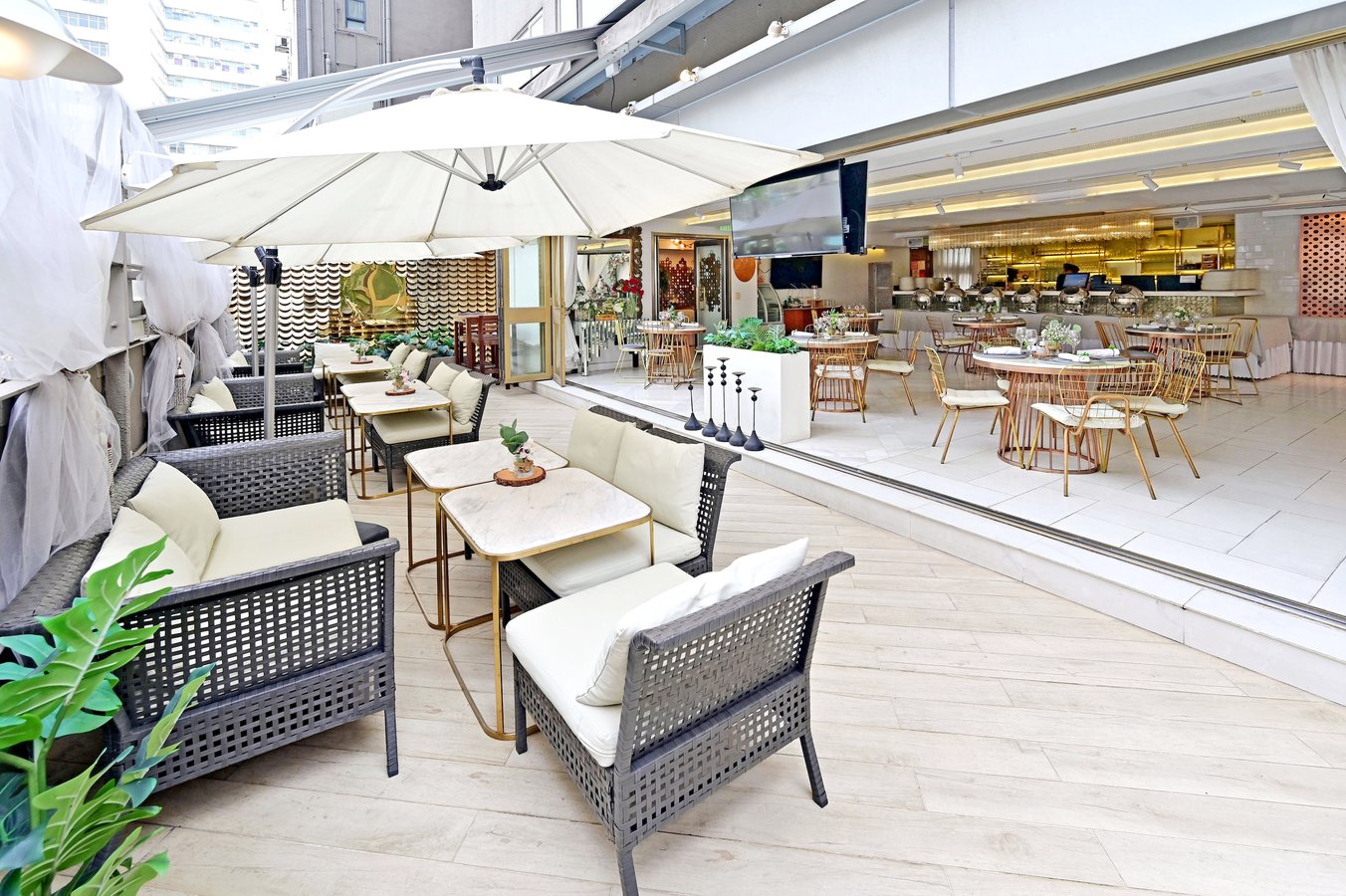 MATCH Cafe & Restaurant 5