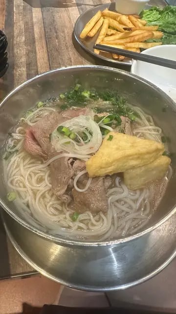 春嬌越南河