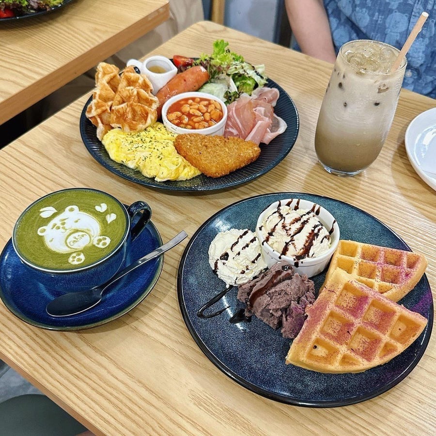 Cafe Cabin 3