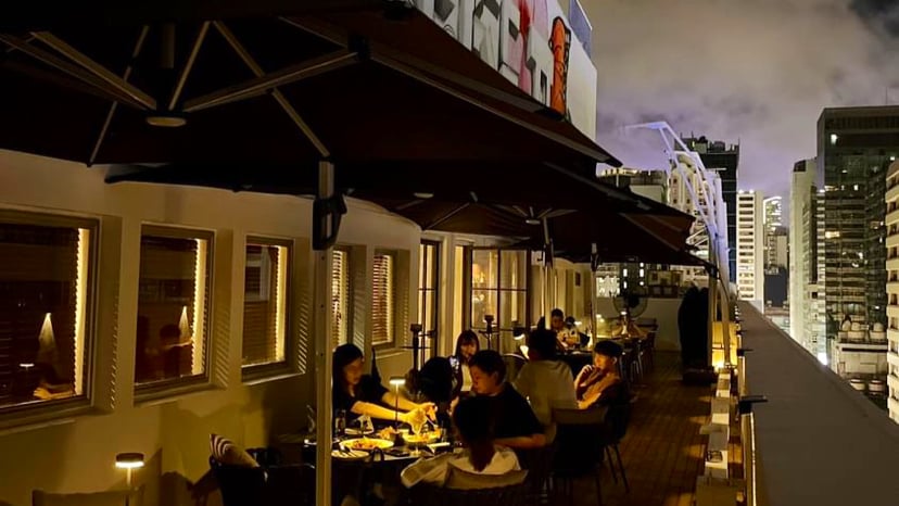 REFLECT Restaurant & Bar 4